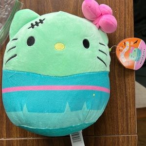Zombie “Hello Kitty” SQUISHMALLOW